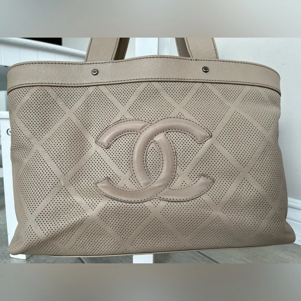 Chanel Beige Perforated Caviar Tote - Picture 4 of 16